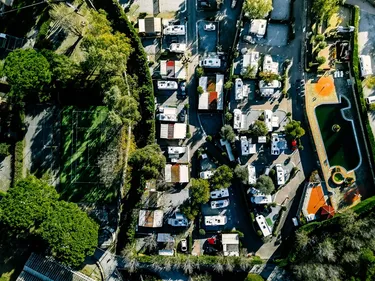 Une saisonnière Mayennaise touchée par un cluster dans un camping...